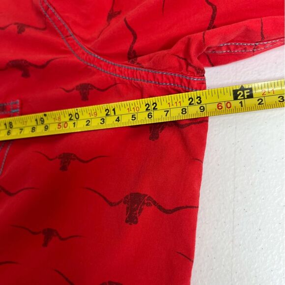 Barn Fly Red Steer Bull Print Long Sleeve Roll Tab Button Front Shirt Women XL - Picture 10 of 13